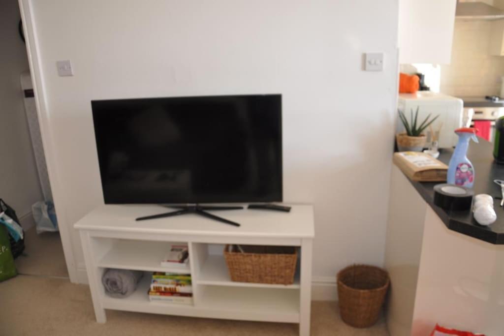 Modern Flat With Island Views In Heart Of טנבי מראה חיצוני תמונה