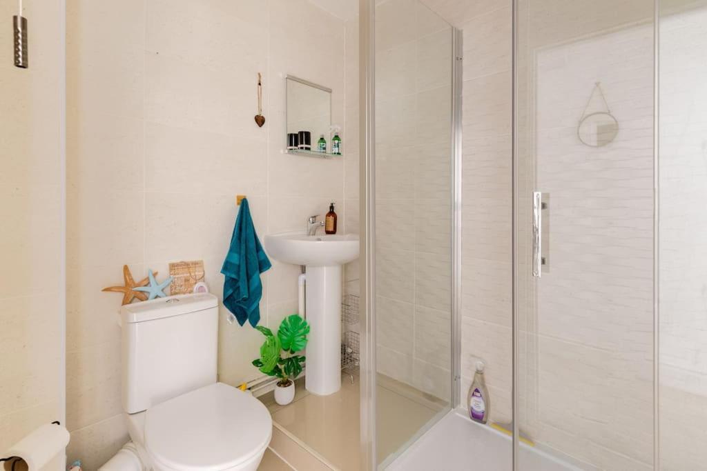 Modern Flat With Island Views In Heart Of טנבי מראה חיצוני תמונה